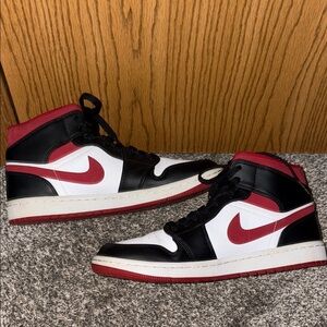 Nike Black and Red Sneakers Air Jordan 1 Mid
